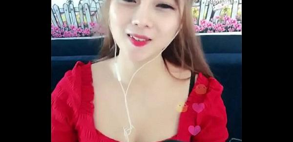  Em gái Thanh Thanh livestream Uplive